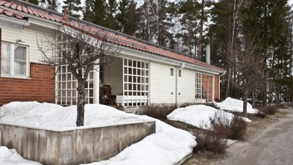 Rivitaloyhtiö Vantaalla öljystä maalämpöön