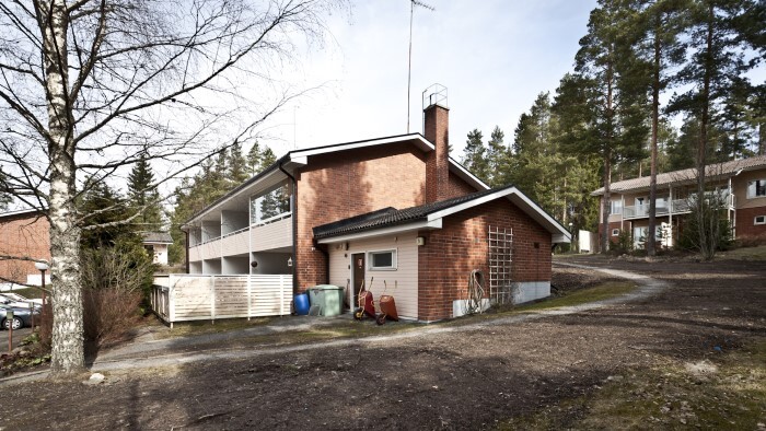 Rivitalot Jokioisissa öljystä maalämpöön