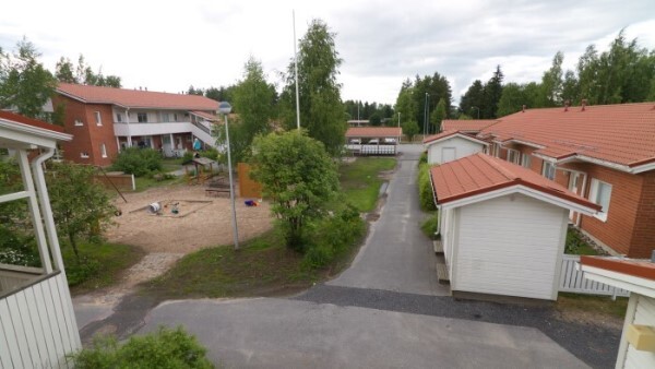 Rivitalot Oulun Palosuontiellä öljystä maalämpöön