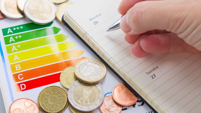 Canva - Energy efficiency saves money -web